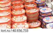 Packages with ice cream in a supermarket (2015 год). Редакционное фото, фотограф Анна Кривицкая / Фотобанк Лори