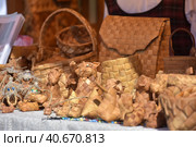Handicrafts made of birch bark. Стоковое фото, фотограф Анна Кривицкая / Фотобанк Лори