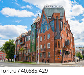 Доходный жилой дом З.А. Перцевой. Летний день. Москва (2023 год). Редакционное фото, фотограф E. O. / Фотобанк Лори