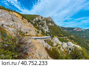 Laspi mountain pass, view of tunnel and Garin Mikhailovsky cliff. Стоковое фото, фотограф Анна Кривицкая / Фотобанк Лори