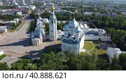 Софийский собор в Вологде с высоты птичьего полета. Стоковое видео, видеограф Максим Соколов / Фотобанк Лори