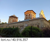 Building of Tikhvin Church in Simonov Monastery in Moscow. Стоковое фото, фотограф Константин Григорьев / Фотобанк Лори