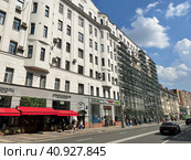 Новослободская улица, 14/19 строение 1, Москва.  Доходный дом (1903, архитектор Э.-Р. К. Нирнзее) (2021 год). Редакционное фото, фотограф Овчинникова Ирина / Фотобанк Лори