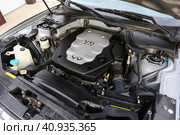 Engine VQ35DE of the Infiniti FX35 (2023 год). Редакционное фото, фотограф Art Konovalov / Фотобанк Лори