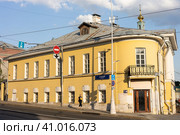 Бывшая городская усадьба Заборова — Филипповых. Яузская улица, 1/15. Москва (2023 год). Редакционное фото, фотограф Михаил Ворожцов / Фотобанк Лори