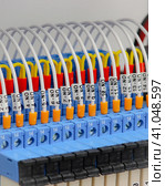 Marking of electrical insulated mounting wires with labels. Стоковое фото, фотограф Нелик Дулатов / Фотобанк Лори