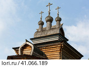 Москва. Усадьба Коломенское. Деревянная церковь Святого Георгия Победоносца XVII века (2023 год). Редакционное фото, фотограф Михаил Ворожцов / Фотобанк Лори