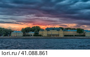 The Menshikov Palace, a Petrine Baroque edifice in Saint Petersburg, Russia, taken across Neva river (2018 год). Стоковое фото, фотограф Анна Кривицкая / Фотобанк Лори