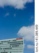 Hamburg Germany - May 11, 2018: Der Spiegel, German Magazine, Headquarter Ericusspitze, SPIEGEL-Verlag Rudolf Augstein GmbH. Редакционное фото, фотограф Igor Tichonow / Фотобанк Лори
