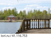 Китайская беседка в усадьбе Степановское-Волосово княжеского рода Куракиных, расположенной в Тверской области России. (2019 год). Редакционное фото, фотограф Светлана Корнякова / Фотобанк Лори