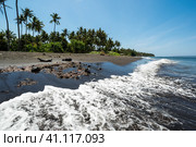 The coast of Indian ocean on island Java (2018 год). Стоковое фото, фотограф Юлия Белоусова / Фотобанк Лори