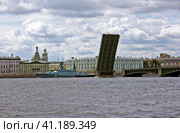 Малый ракетный корабль "Углич" проекта 21631 «Буян-М» Каспийской флотилии с ракетами "Калибр".  Генеральная репетиция парада ко дню ВМФ 2023 г. Санкт-Петербург. Редакционное фото, фотограф Сергей Афанасьев / Фотобанк Лори