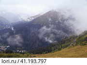 Горы, окутанные облаками, Домбай. Стоковое фото, фотограф Римма Тельнова / Фотобанк Лори