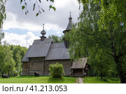 Деревянная церковь Всемилостивого Спаса в Костроме, Россия (2020 год). Редакционное фото, фотограф Светлана Корнякова / Фотобанк Лори