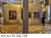 Mikhailovsky Castle Museum and paintings on the walls (2016 год). Редакционное фото, фотограф Анна Кривицкая / Фотобанк Лори