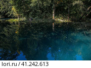Beautiful natural background. Blue Lake in Kazan. Russia, Republic of Tatarstan, Kazan, September 2023. Стоковое фото, фотограф Photojuli / Фотобанк Лори