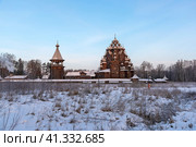 Церковь Покрова Пресвятой Богородицы в усадьбе Богословка. Ленинградская область (2021 год). Редакционное фото, фотограф Александр Щепин / Фотобанк Лори