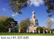 Церковь Смоленской иконы Божьей Матери в Софрино (Сафарино), Пушкинский район, Московская область Church Smolensk icon Mother of God in Sofrino (2023 год). Стоковое фото, фотограф Natalia Sidorova / Фотобанк Лори