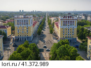 Город Уфа: вид на Черниковку и Восьмиэтажки. Вид с воздуха. Ufa city: view of Chernikovka and Eight-storey buildings. Aerial view. (2023 год). Стоковое фото, фотограф Евгений Романов / Фотобанк Лори