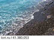 Surf with a pebble beach. Summer vacation at the sea. Natural background with an oncoming wave. Стоковое фото, фотограф Коханова Наталья / Фотобанк Лори