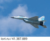 Moscow Russia Zhukovsky Airfield 25 July 2021: aerobatic MiG-35 perfoming demonstration flight of the international aerospace salon MAKS-2021. Стоковое фото, фотограф Фотограф / Фотобанк Лори