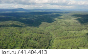 Южный Урал летом: Зилаирский район, горная тайга. Вид с воздуха. Southern Urals in the summer: Zilairsky district, mountain taiga. Aerial view. Стоковое видео, видеограф Евгений Романов / Фотобанк Лори