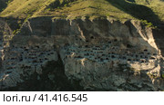 Unveiling Vardzia: A Journey Through Time. Стоковое видео, видеограф Поскребышев Михаил / Фотобанк Лори