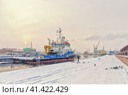 The Leutenant Schmidt embankment in snowstorm. (2016 год). Редакционное фото, фотограф Григорий Евдокимов / Фотобанк Лори