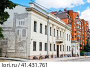 Особняк купца И.Н. Дёмина. Улица Казакова, дом 23, строение 1. Москва (2023 год). Редакционное фото, фотограф E. O. / Фотобанк Лори