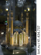 Scale bandmade model of the Kul Sharif Mosque inside of Kul Sharif Mosque at Kazan city. Main Jama Masjid in Republic of Tatarstan (2018 год). Редакционное фото, фотограф Анна Кривицкая / Фотобанк Лори