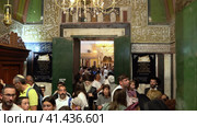 Hebron, West Bank - October 03, 2023: A lot of Jewish people inside of Tomb of the Patriarchs located in Hebron. Редакционное видео, видеограф Георгий Дзюра / Фотобанк Лори