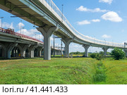 Road junction on overpasses above the meadow. Стоковое фото, фотограф Евгений Харитонов / Фотобанк Лори