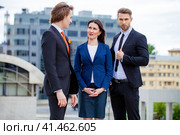 Business people outside office. Стоковое фото, фотограф Андрей Аркуша / Фотобанк Лори