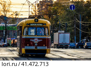 Старый советский трамвай РВЗ-6М2 (2023 год). Редакционное фото, фотограф Илья Старков / Фотобанк Лори