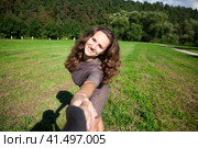 Follow me, Beautiful young woman holds the hand of a man. Стоковое фото, фотограф Андрей Аркуша / Фотобанк Лори