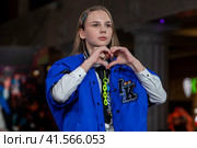 Показ одежды из коллекции VK Store в рамках фестиваля детской моды KIDS FASHION WEEK в "Центральном детском магазине на Лубянке" (ЦДМ) в центре города Москвы, Россия (2023 год). Редакционное фото, фотограф Николай Винокуров / Фотобанк Лори