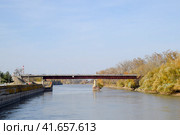 The bridge across the river Protoka in the city of Slavyansk-on- Стоковое фото, фотограф Леонид Еремейчук / Фотобанк Лори