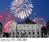 Fireworks over the Opera Garnier (Garnier Palace), Paris, France. Translation: national Academy of Music. UNESCO World Heritage Site (2014 год). Стоковое фото, фотограф Владимир Журавлев / Фотобанк Лори