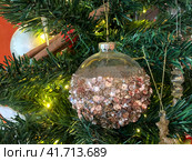 Bright Christmas tree balls with abstract pattern (2023 год). Редакционное фото, фотограф Irina Opachevsky / Фотобанк Лори