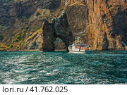 Island Golden Gate in the Crimea (2010 год). Стоковое фото, фотограф Олег Жуков / Фотобанк Лори