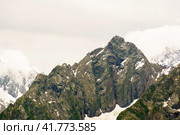Горный пейзаж со снегом и голубым небом. Кавказ, Россия. Стоковое фото, фотограф Руслан Лесков / Фотобанк Лори
