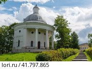 Церковь Великомученицы Екатерины 1793г. Музей колоколов. Валдай (2018 год). Редакционное фото, фотограф Александр Щепин / Фотобанк Лори