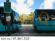 Maspalomas, Gran Canaria, Spain - November 21 2018: Image of bus stop in Maspalomas. Touristic and holidays concepts. Редакционное фото, фотограф YuryKara / Фотобанк Лори