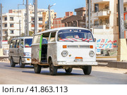 Volkswagen Kombi (2021 год). Редакционное фото, фотограф Art Konovalov / Фотобанк Лори