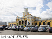 Железнодорожный вокзал в Ярославле "Ярославль-Главный" (2014 год). Редакционное фото, фотограф Солодовникова Елена / Фотобанк Лори