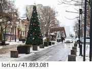 Улица 50-летия Белгородской области в новогоднем украшении. Белгород (2023 год). Редакционное фото, фотограф Кекяляйнен Андрей / Фотобанк Лори