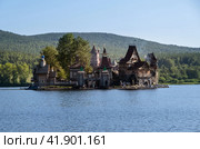 Russia, Chelyabinsk region, Sonkina Lagoon. Tourist island with medieval style castles. Стоковое фото, фотограф Ирина Толокновская / Фотобанк Лори