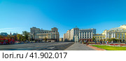 City the Moscow .Teatralny Proezd, view of the State Duma of Russia.Russia.2020. Редакционное фото, фотограф Виктор Сарафинчан / Фотобанк Лори