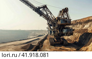 Large dragline excavator in quarry. Стоковое AI-изображение, AI-художник Кирилл Черезов / Фотобанк Лори