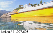 Underwater and then surface slow motion video of catamaran in the bay on Crete, Greece. Редакционное видео, видеограф Сергей Пристяжнюк (Serg Zastavkin) / Фотобанк Лори